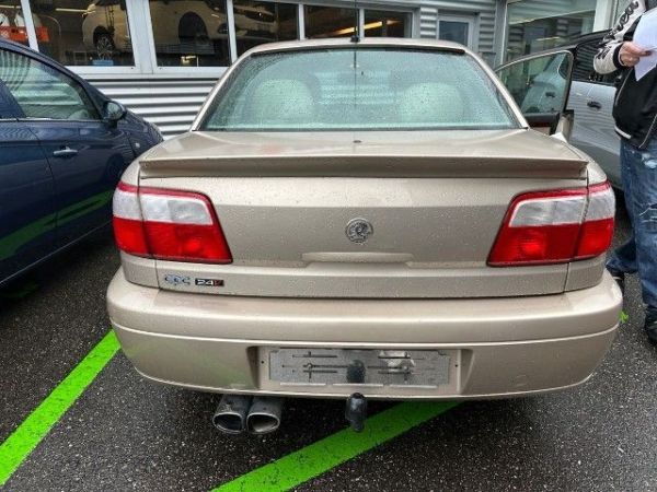 Opel 3.2i V6 24V Executive Omega [SC]