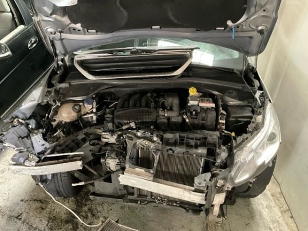 Peugeot 1.2 PureTech Active EGS S/S 2008 [SC]