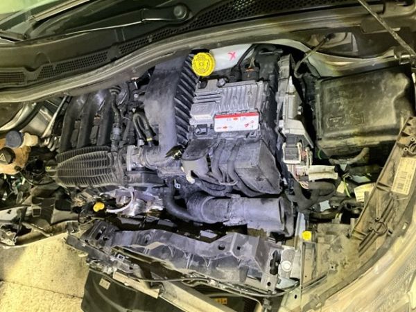 Peugeot 1.2 PureTech Active EGS S/S 2008 [SC]