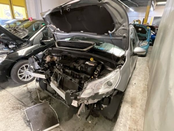 Peugeot 1.2 PureTech Active EGS S/S 2008 [SC]