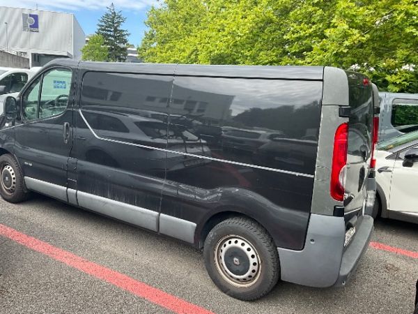 RENAULT Trafic 2.0 dCi 115 2.9t L2H1, 114 PS [AZ]