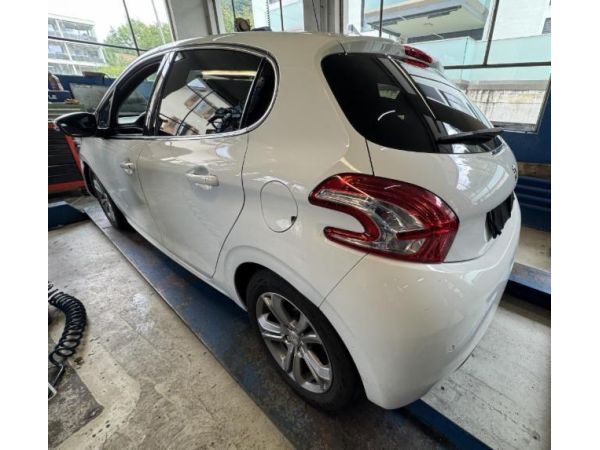 Peugeot 1.6 VTi Allure 208 [SC]