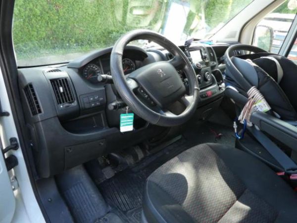 Peugeot 2.2 HDI 150 Active Boxer fourg. 335 L3H2 [SC]