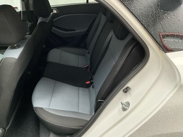 Hyundai 1.4 Amplia i20 [SC]