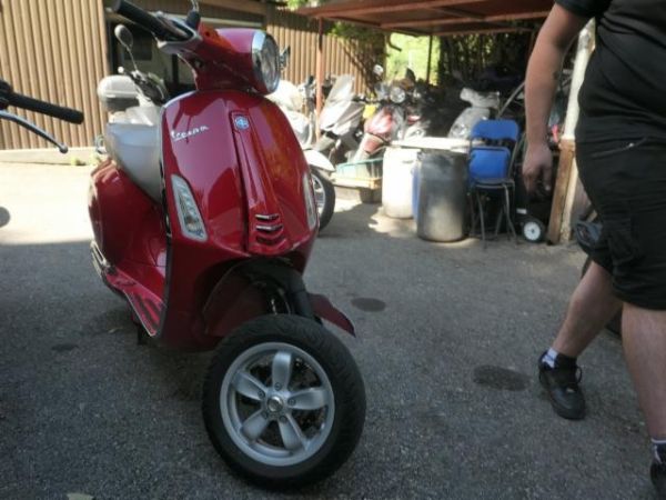 Piaggio 70th Anniversary ABS Vespa 125 Primavera 3V [SC]