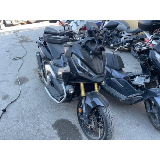 Honda 750 HONDA XADV 750 [SC]