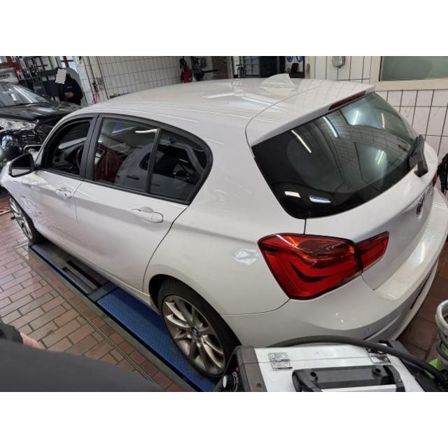 BMW 118i Essential Ed. 1er Reihe F20 [SC]