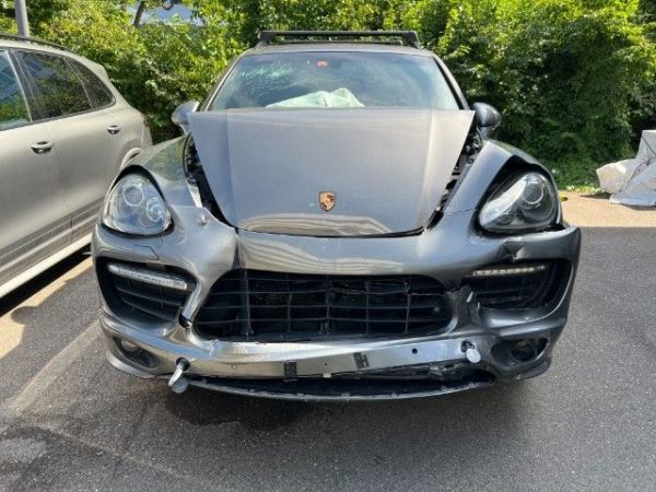 Porsche 4.8 V8 GTS TipT Cayenne [SC]