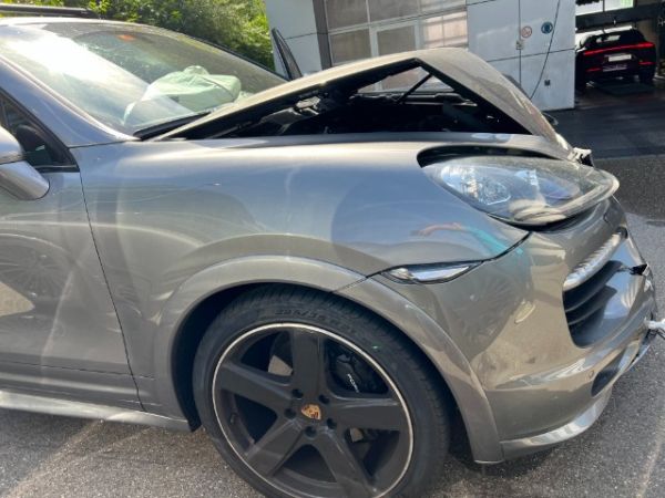 Porsche 4.8 V8 GTS TipT Cayenne [SC]