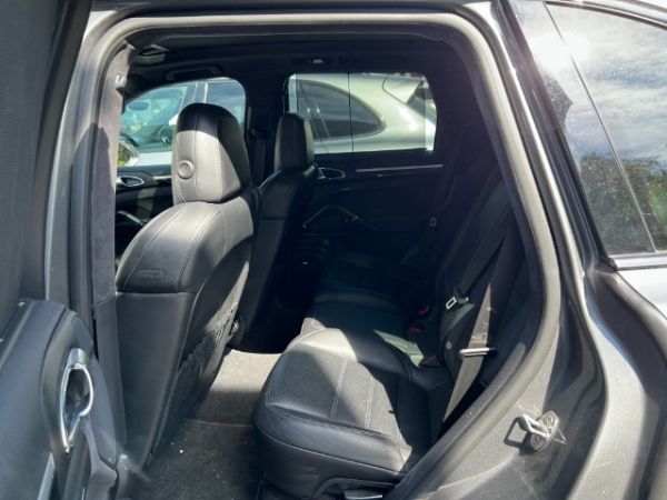 Porsche 4.8 V8 GTS TipT Cayenne [SC]