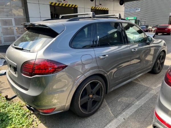 Porsche 4.8 V8 GTS TipT Cayenne [SC]