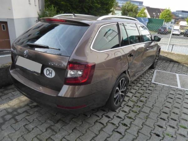Skoda 2.0 TSI Clever DSG Octavia Combi [SC]