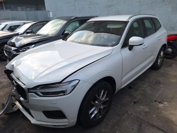 Volvo 2.0 B4 MH Momentum AWD XC60 [SC]