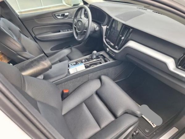 Volvo 2.0 B4 MH Momentum AWD XC60 [SC]