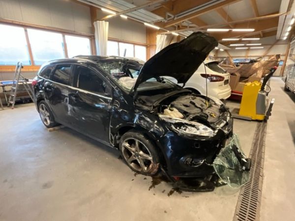 Ford 1.6i EcoB SCTi 182 Titanium Focus Station Wagon [SC]