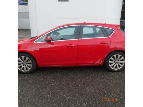 Opel 1.6 T eTEC Cosmo Astra [SC]