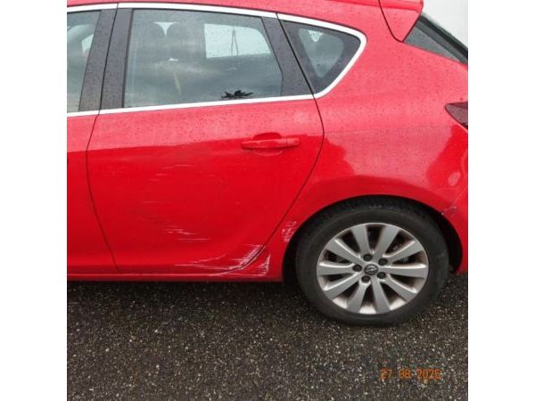 Opel 1.6 T eTEC Cosmo Astra [SC]