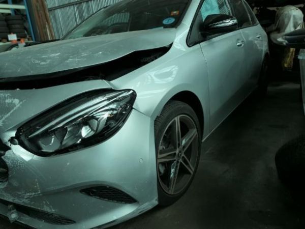 MercedesBenz B 200 Night Star Classe B W247 [SC]
