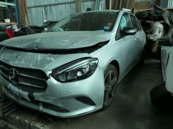 MercedesBenz B 200 Night Star Classe B W247 [SC]