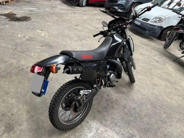 Yamaha Elektrostarter DT 125 RE [SC]