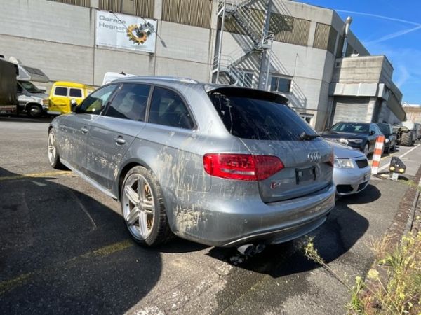 Audi 3.0 V6 TFSI quattro STronic S4 Avant [SC]