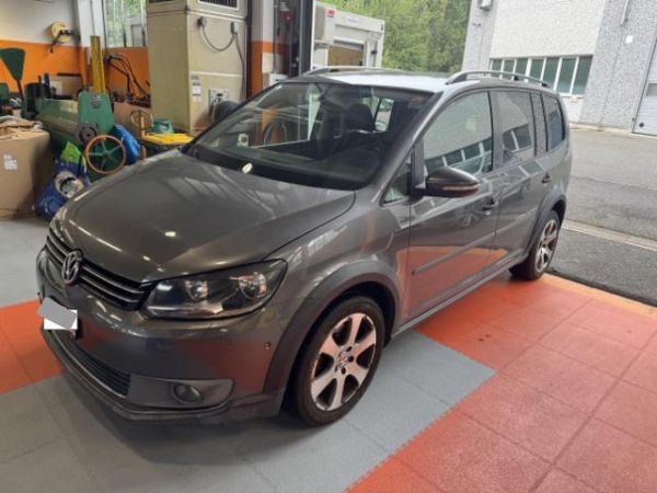 VW 2.0 TDI 140 DSG CrossTouran [SC]