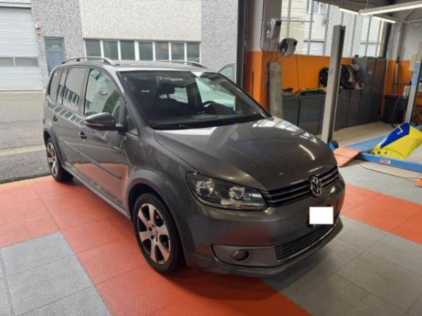 VW 2.0 TDI 140 DSG CrossTouran [SC]