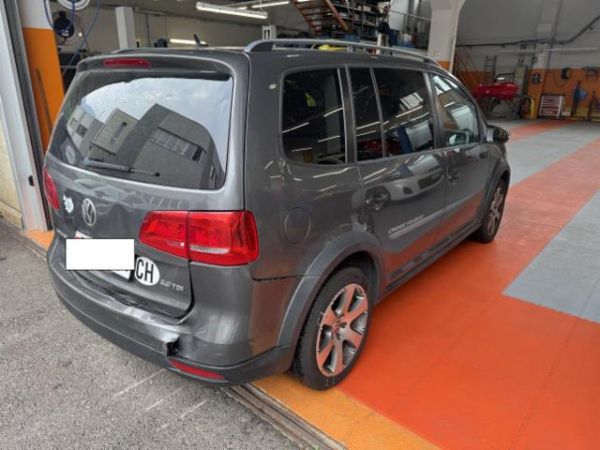 VW 2.0 TDI 140 DSG CrossTouran [SC]