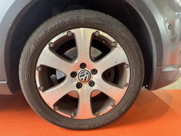 VW 2.0 TDI 140 DSG CrossTouran [SC]