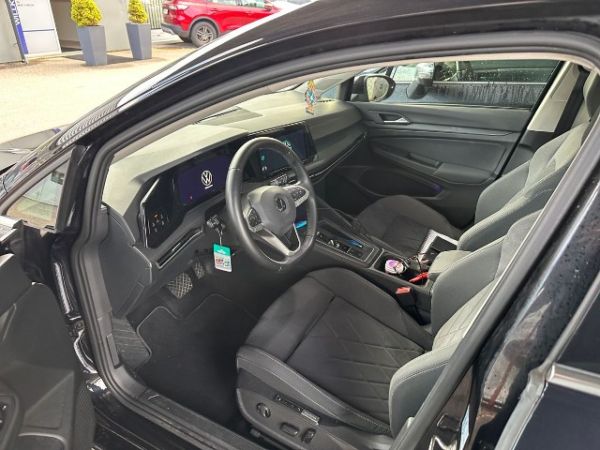VW 2.0 TDI Style DSG Golf VIII Variant [SC]