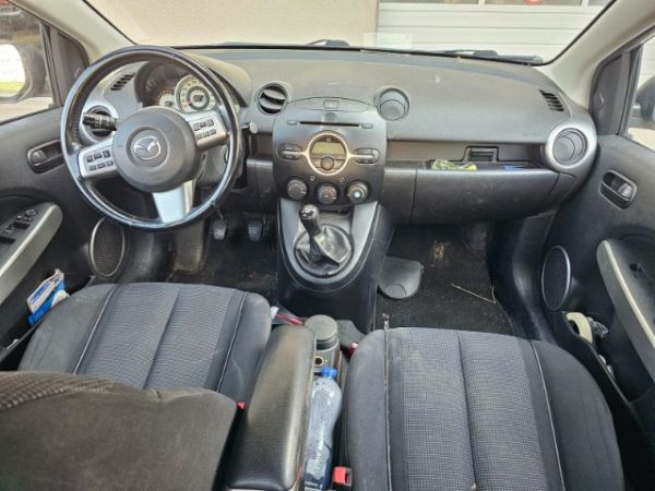 Mazda 1.5 MZR Sport 2 [SC]