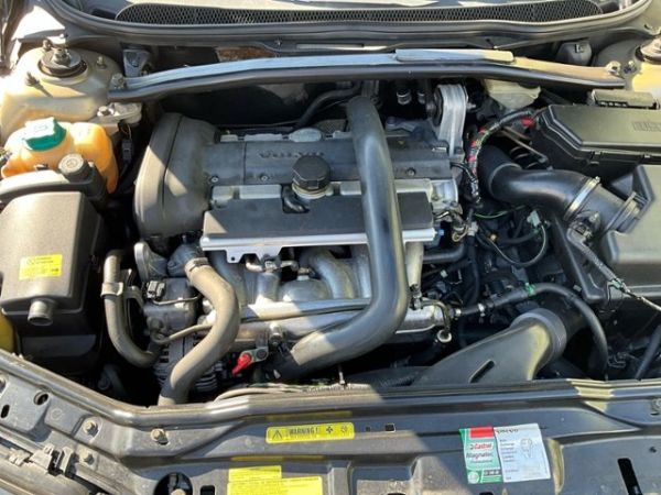 Volvo 2.4 T AWD XC70 Kombi [SC]