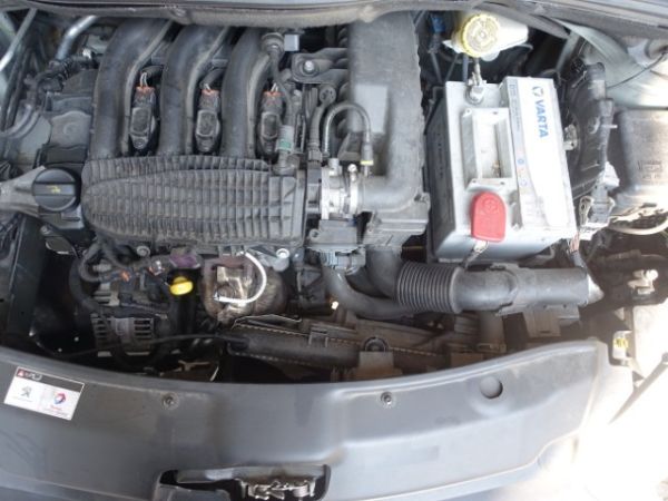 Peugeot Limousine 208 [SC]
