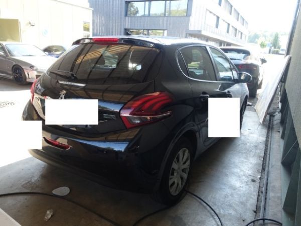 Peugeot Limousine 208 [SC]