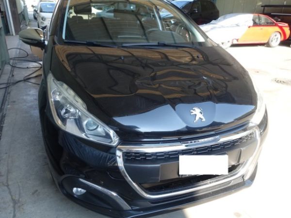 Peugeot Limousine 208 [SC]