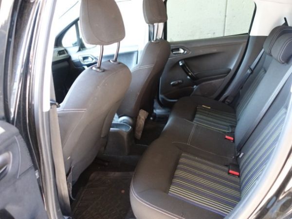 Peugeot Limousine 208 [SC]