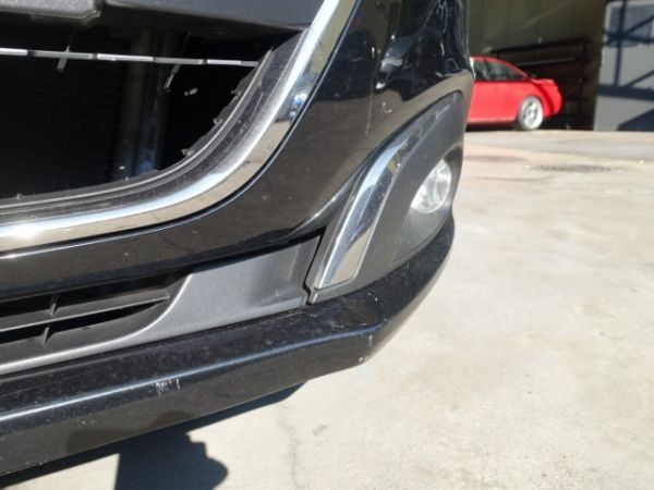 Peugeot Limousine 208 [SC]