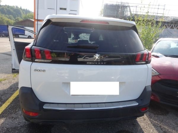 Peugeot SUV 5008 1.2 PURE TECH ALLURE [SC]
