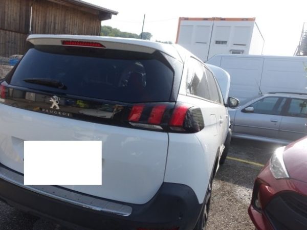 Peugeot SUV 5008 1.2 PURE TECH ALLURE [SC]