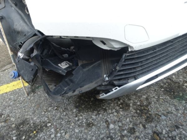 Peugeot SUV 5008 1.2 PURE TECH ALLURE [SC]