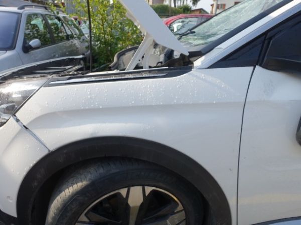 Peugeot SUV 5008 1.2 PURE TECH ALLURE [SC]