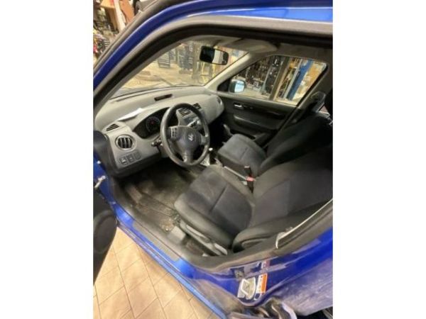 Suzuki 1.3 GL 4WD Swift 1.3 4WD [SC]