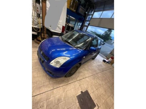 Suzuki 1.3 GL 4WD Swift 1.3 4WD [SC]