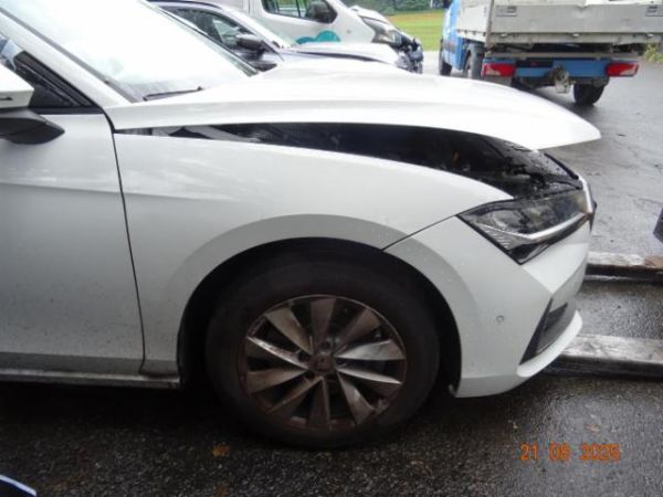 Skoda 2.0 TDI Selection 4x4 DSG Superb Combi [SC]