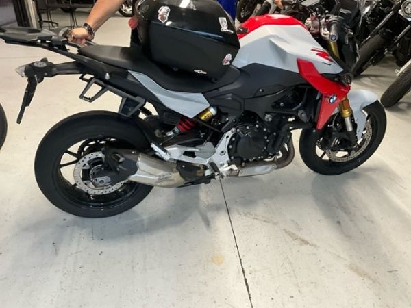 BMW ABS F 900 R [SC]