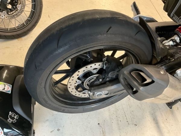 BMW ABS F 900 R [SC]