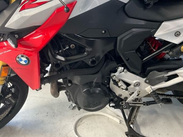 BMW ABS F 900 R [SC]