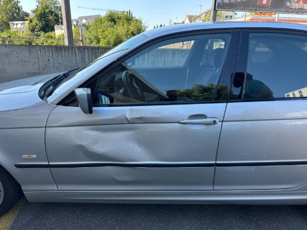 BMW 330i 3er Reihe E46 [SC]