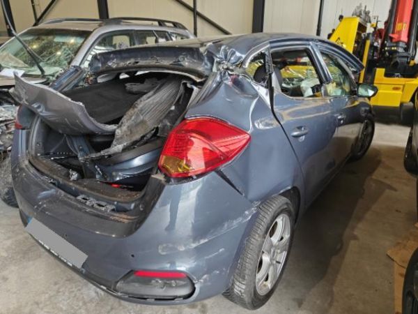 Kia 1.6 CRDi Cee'd [SC]