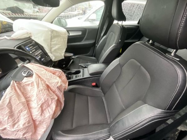 Volvo 2.0 D3 AWD XC40 [SC]